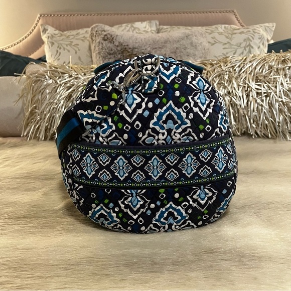VERA BRADLEY Ink Blue Large Duffle Bag Round Traveling 2 Handle Zip Top 2014 - Picture 7 of 13
